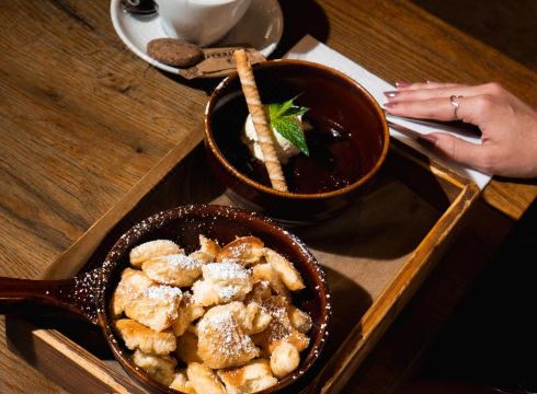 4. 아미아 호텔 진..