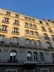 La Lumière de Paris Hotels in Levallois-Perret