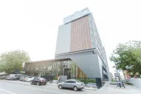 Accra Luxury Apartments @ The Lennox - Bãi đậu xe