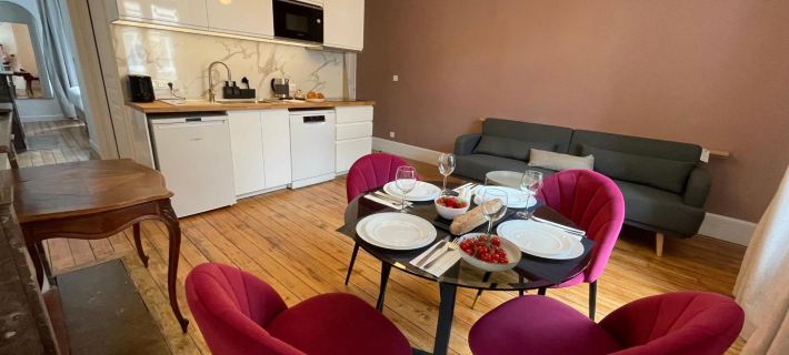 Appartements boutique dans un hôtel particulier rénové Centre & gare Parking privé Hotels in Amiens