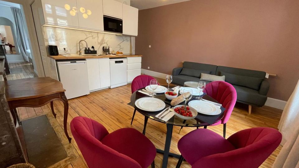 Appartements boutique dans un hôtel particulier rénové Centre & gare Parking privé