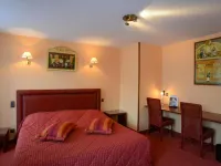 Hôtel de La Croix d'Or Ξενοδοχεία στην πόλη Avranches