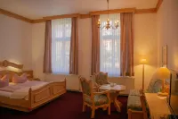 Pension Haus Marga - Airport Shuttle