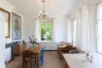 De Oude Pastorie Macharen Hotels in Appeltern