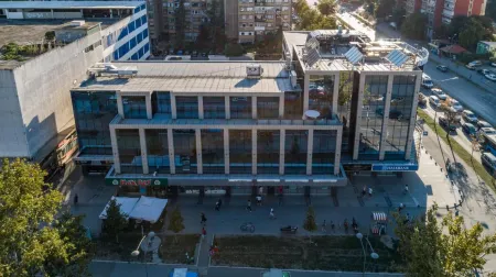 Garni Hotel Ami Отели в г. Ченеј