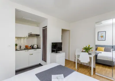 Rent a Home Delsbergerallee - Self Check-IN Hotels in Bottmingen