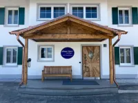 Der Obere Wirt Zum Queri Hotels near Badeplatz Breitbrunn