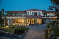 Alma Hotel