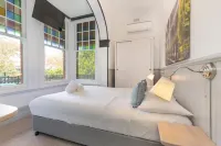 Dalziel Lodge Hotels in Greenwich