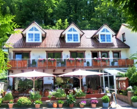 Landhotel Fasanenhof Hotels in Datterode