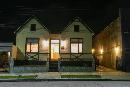 Hotel Albatros Отели в г. Магальянес