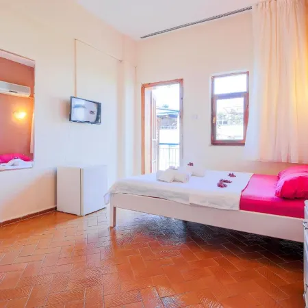 Saray Otel