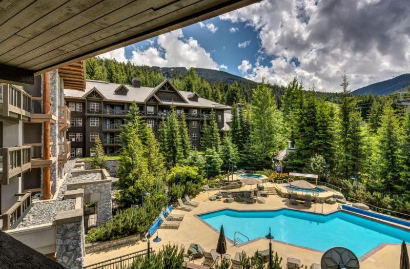 Blackcomb Springs Suites by Clique photo 5