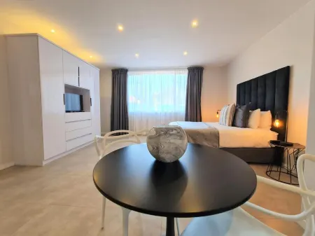 Mint Apartments Greenside