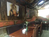 Hotel Orangutan Hotel di Bukit Lawang