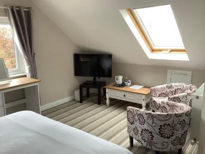 New Overlander Inn Hotels in 
