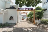 RedDoorz @ Niagara Waterpark Hotel dekat Niceso Sadang