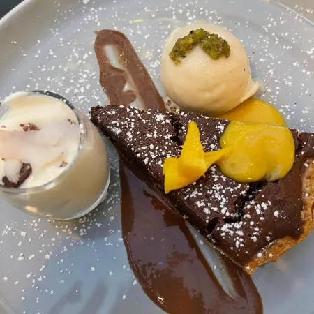 Haigs Hotel Отели в г. Балолл Коммон