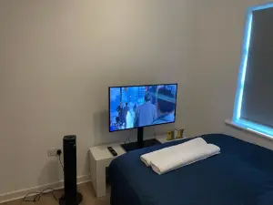 King Dems Home
