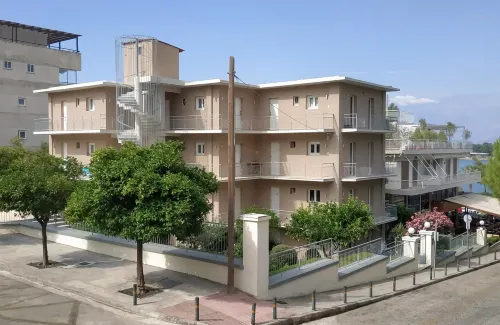 Lilly Apartments