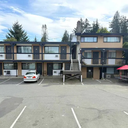 Departure Bay Motel