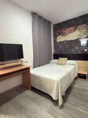 Hostal Falfes - Pensions