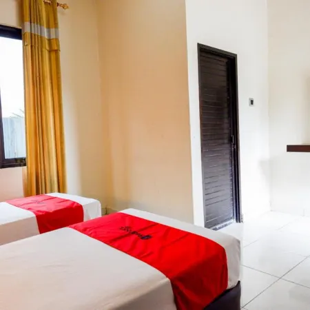 RedDoorz @ Hotel Bumi Palupy