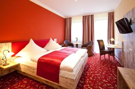 Hotel Römerstadt Отели в г. Релинг