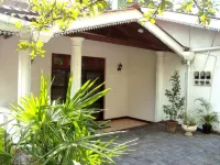 Layathraa Kandy Hotels in Gannoruwa