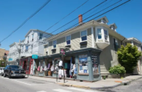 The Newport Lofts - 410 Thames Street