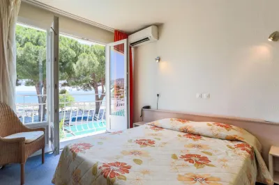Hôtel le Richiardi Hotels in Le Pradet