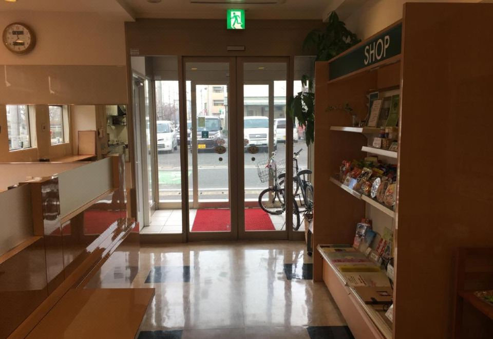 사가 이다이마에 그린 호텔 로비