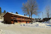 Cariboo Lodge Hotels in Clinton