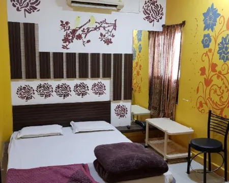 Hotel Shri Radhe Krishna Hotels in Omkareshwar