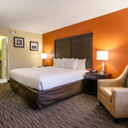 Clarion Pointe Biltmore Village