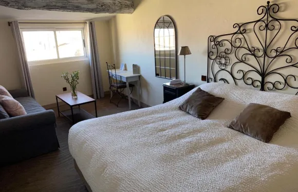 弧谷城堡大廈酒店