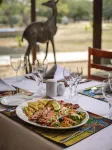 Montebelo Gorongosa Lodge & Safari - ที่มีบาร์