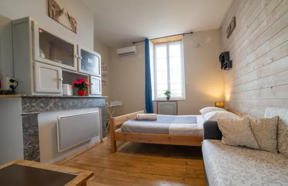 怡待布吉蒙圖瓦斯32公寓