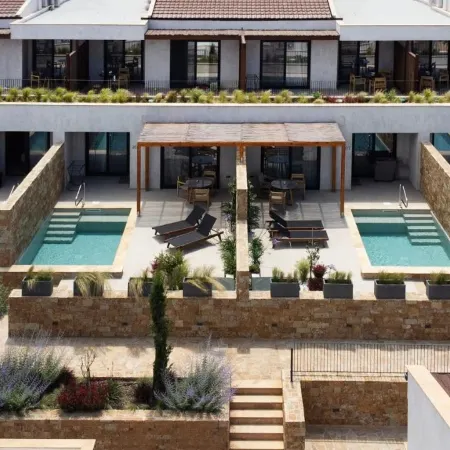 Pnoes Luxury Suites
