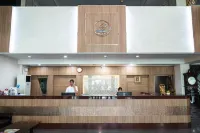 River Hotel The Budget Hotels in Самфран