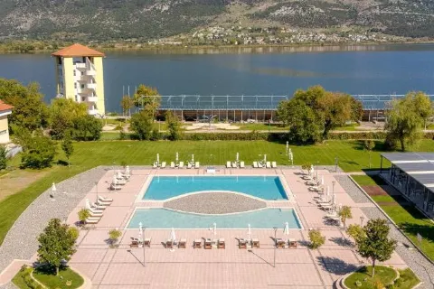 The Lake Hotel