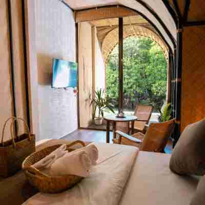 ซอลตี้ แอนด์ ซันนี่ เกาะกูด Rooms