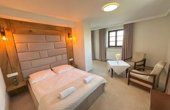 博布羅維沃爾酒店