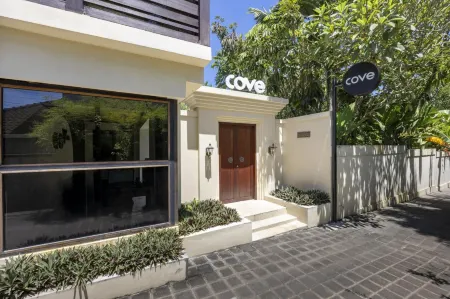 Cove Urbanest Inn Отели рядом с достопримечательностью «Храм Масчети»