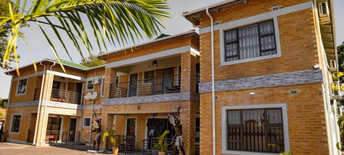 Amakhosi Hotel Hotel di Victoria Falls