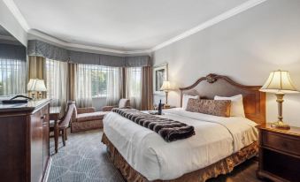 2. Villa Mo..