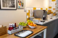 CBH Knowsley Inn & Lounge - breakfast
