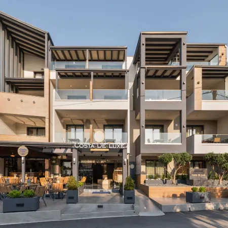 Costa de Luxe Suites