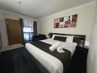 Golden West Motor Inn