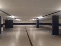 Tourist Hotel - parking